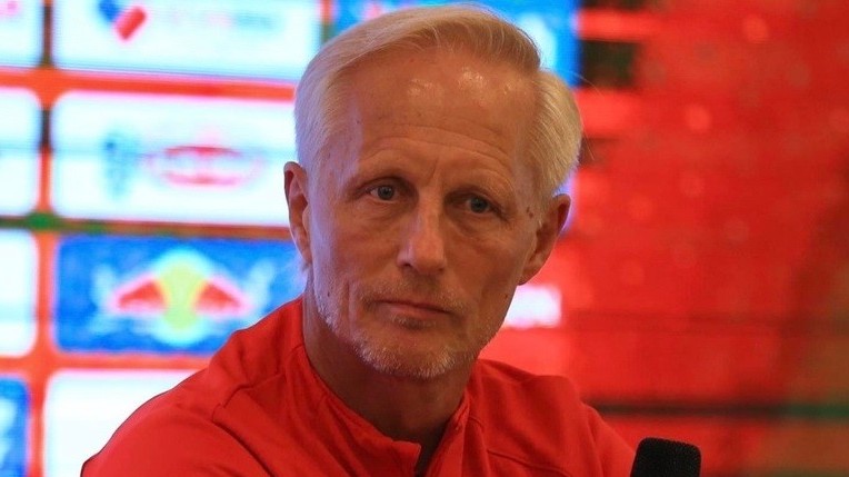 hlv jorn andersen muon cac hoc tro tich luy kinh nghiem khi thi dau voi doi tuyen viet nam