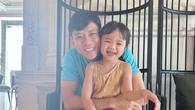 tran giao huu viet nam vs hong kong trung quoc que ngoc hai vui mung don gia dinh toi co vu