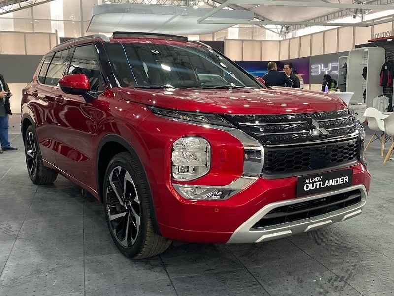 Mitsubishi Outlander thế hệ thứ tư. Mitsubishi Outlander thế hệ thứ tư.