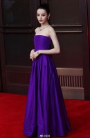 Xinh đẹp, diễn xuất giỏi, sự nghiệp rực rỡ, Địch Lệ Nhiệt Ba đáng yêu chào fan