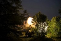 Viện trợ cho Ukraine: EC đưa ‘biện pháp khẩn cấp tạm thời’, Kiev đàm phán, NATO thừa nhận kho vũ khí trống rỗng