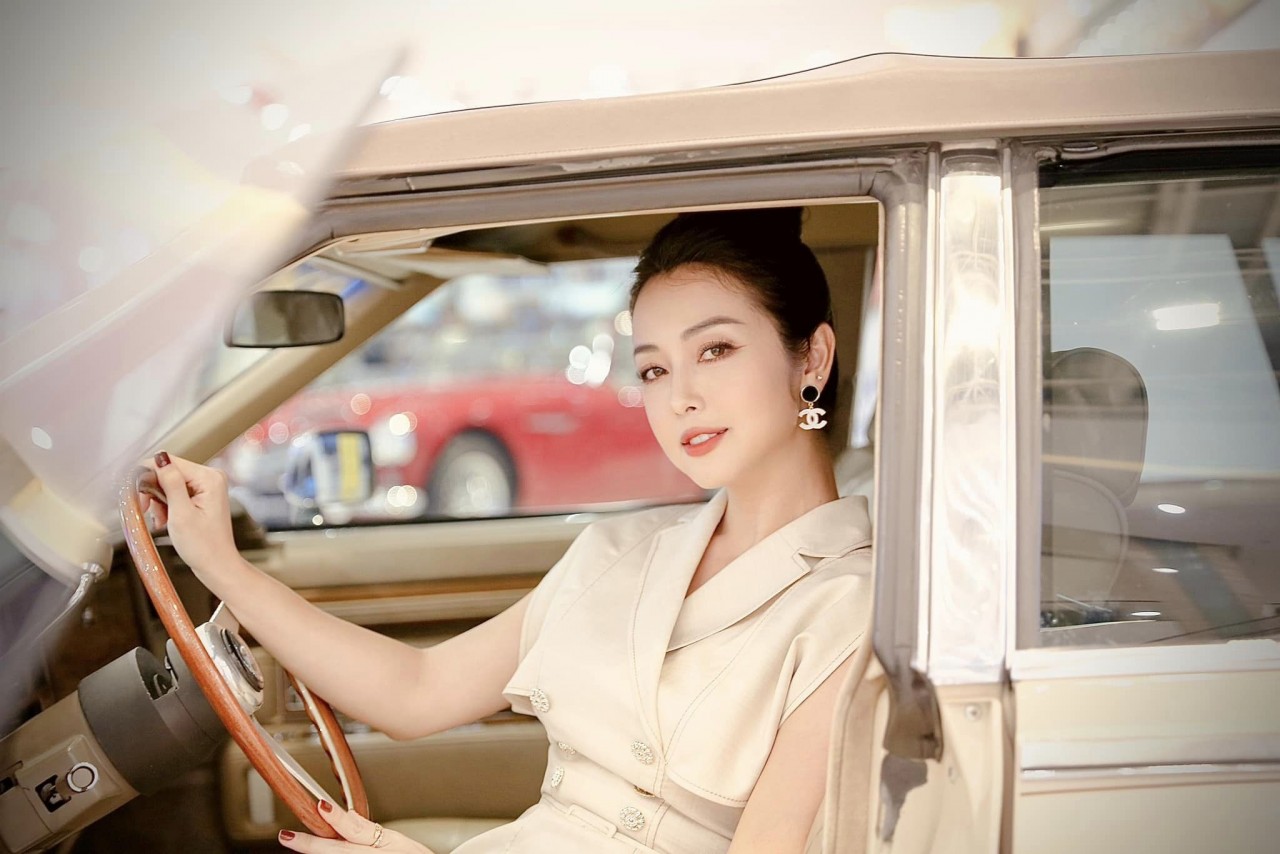 Hoa hậu Jennifer Phạm