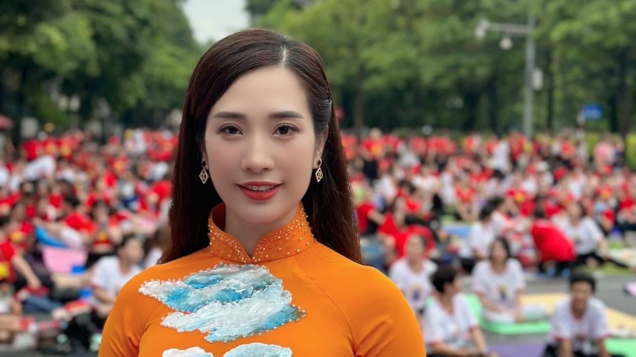 Lan tỏa thông điệp 'Một thế giới, một sức khỏe chung' với Nữ hoàng Yoga Việt Nam