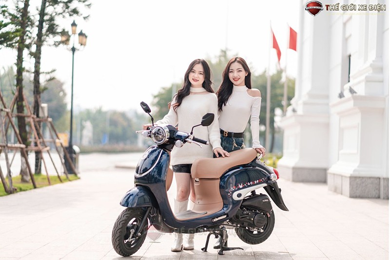Học sinh cấp 3 nên lựa chọn xe điện hay xe máy 50cc?