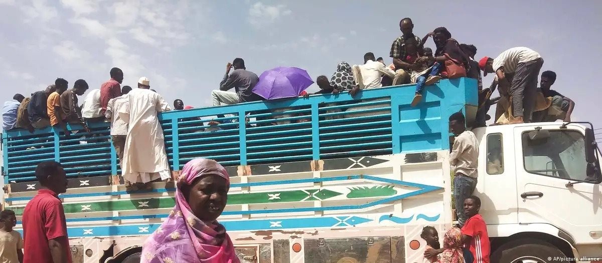 Liên hợp quốc cảnh báo gần 4 triệu trẻ em và bà mẹ mang thai hoặc cho con bú bị suy dinh dưỡng cấp tính. Liên hợp quốc cảnh báo gần 4 triệu trẻ em và bà mẹ mang thai hoặc cho con bú bị suy dinh dưỡng cấp tính.