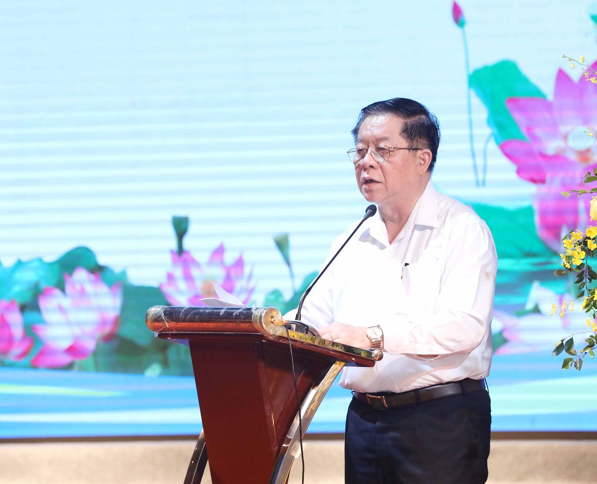 Lễ giới thiệu sách ‘Tổng Bí thư Nguyễn Phú Trọng với niềm tin của nhân dân trong nước và sự ủng hộ của bạn bè quốc tế’ Lễ giới thiệu sách ‘Tổng Bí thư Nguyễn Phú Trọng với niềm tin của nhân dân trong nước và sự ủng hộ của bạn bè quốc tế’