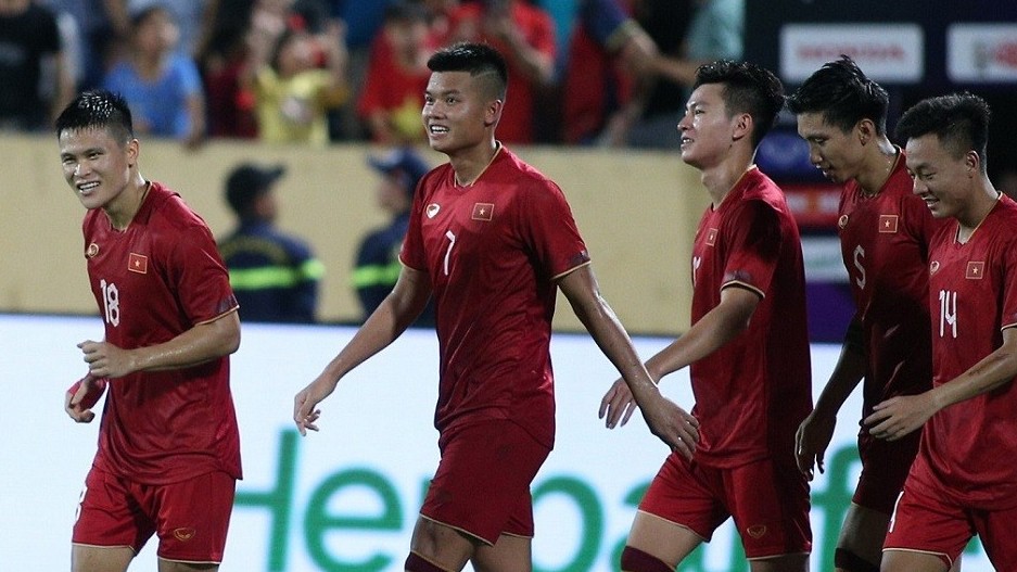 tuan hai lap cong doi tuyen viet nam co tran thang thu 2 duoi thoi hlv troussier