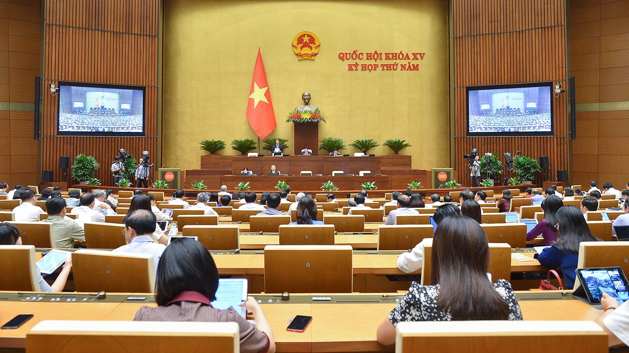 Quốc hội hôm nay (23/6) biểu quyết thông qua Luật Đấu thầu (sửa đổi) và Nghị quyết về việc lấy phiếu tín nhiệm, bỏ phiếu tín nhiệm Quốc hội hôm nay (23/6) biểu quyết thông qua Luật Đấu thầu (sửa đổi) và Nghị quyết về việc lấy phiếu tín nhiệm, bỏ phiếu tín nhiệm