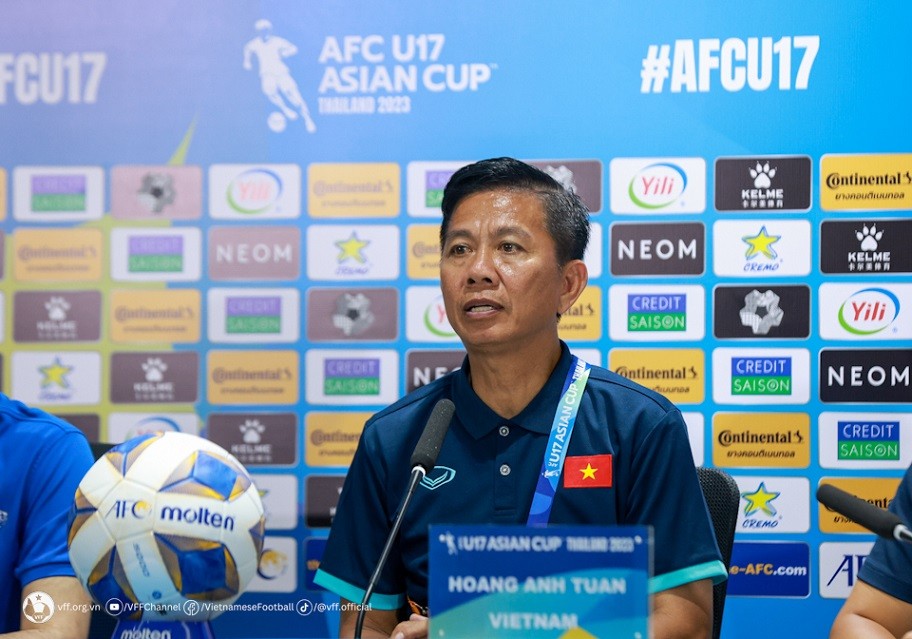 VCK U17 châu Á 2023: HLV Hoàng Anh Tuấn nói về khả năng đi tiếp của U17 Việt Nam VCK U17 châu Á 2023: HLV Hoàng Anh Tuấn nói về khả năng đi tiếp của U17 Việt Nam