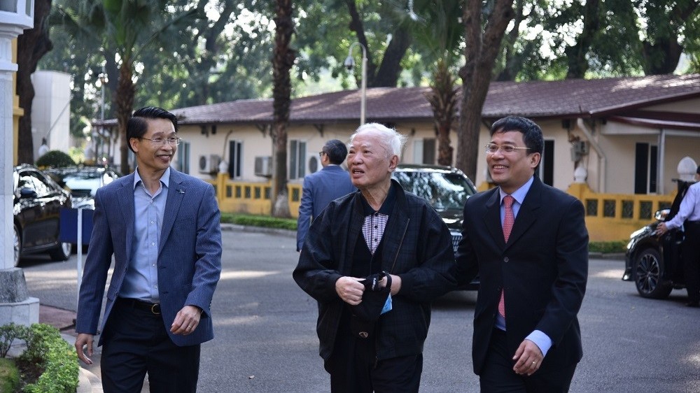 chu vu khoan cau chuyen nho ve mot tam voc lon