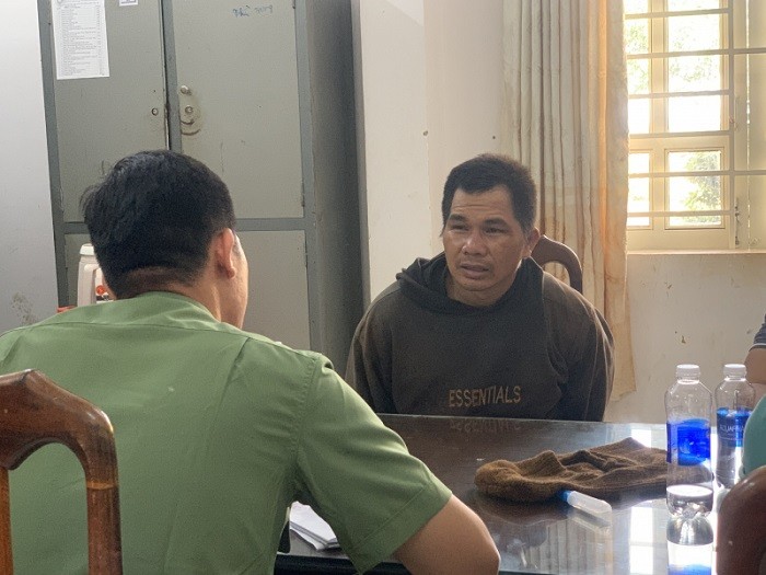 Vụ khủng bố tại Đắk Lắk: Kêu gọi những người liên quan ra tự thú, đầu thú Vụ khủng bố tại Đắk Lắk: Kêu gọi những người liên quan ra tự thú, đầu thú