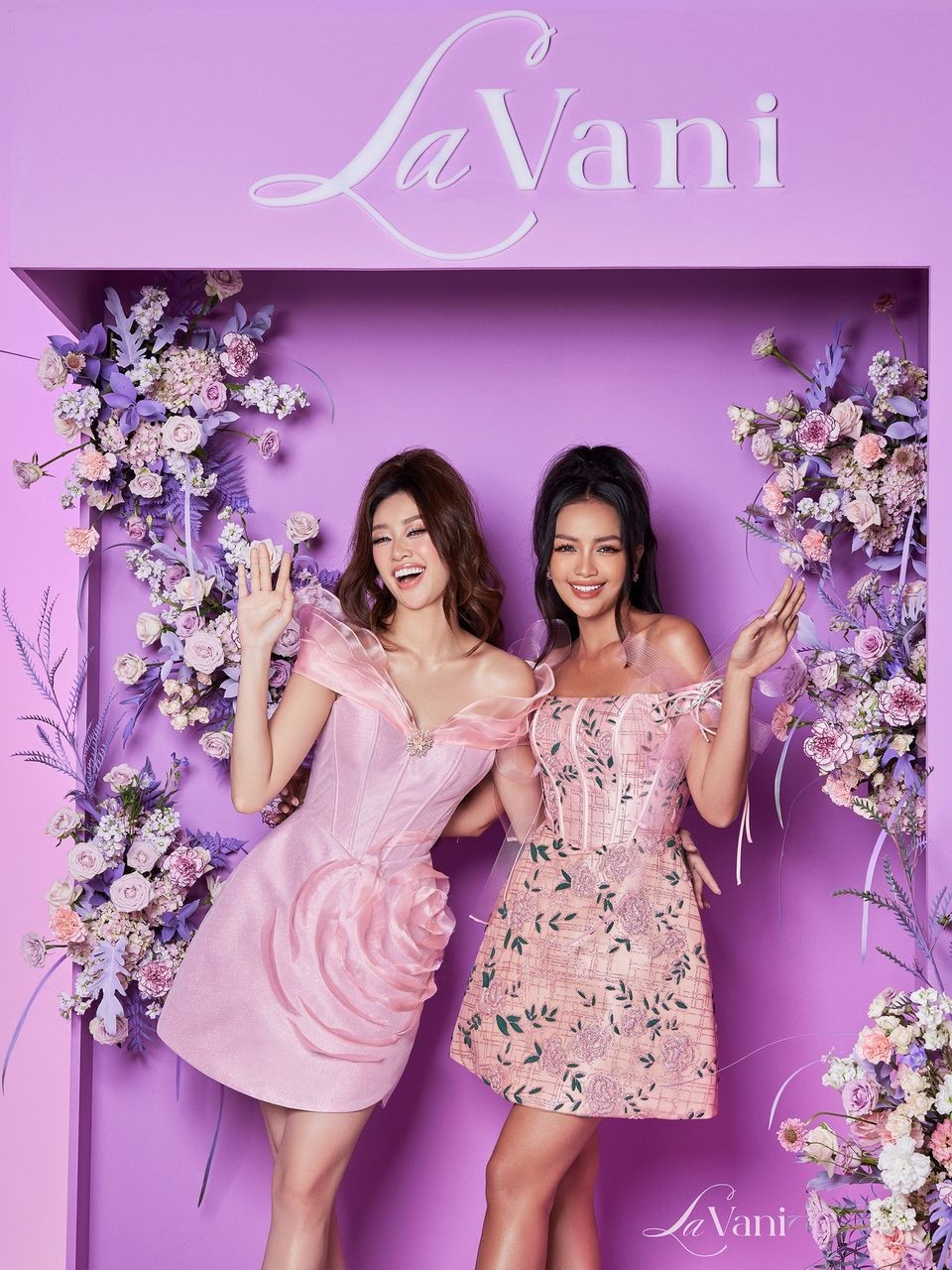 Hoa hậu Khánh Vân đọ dáng cùng Hoa hậu Ngọc Châu Hoa hậu Khánh Vân đọ dáng cùng Hoa hậu Ngọc Châu