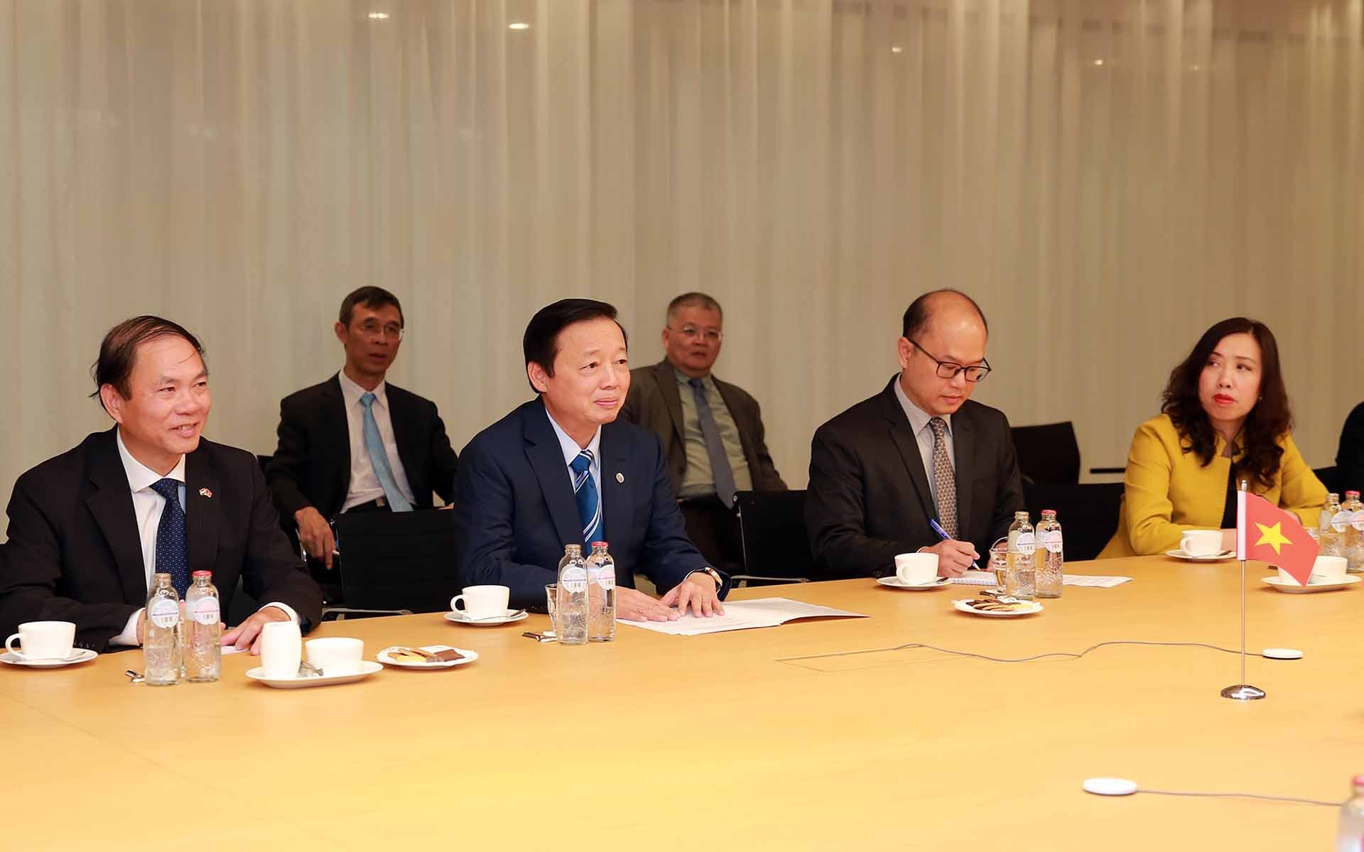 Phó Thủ tướng Trần Hồng Hà khẳng định Việt Nam luôn coi trọng quan hệ Đối tác toàn diện với Hà Lan Phó Thủ tướng Trần Hồng Hà khẳng định Việt Nam luôn coi trọng quan hệ Đối tác toàn diện với Hà Lan