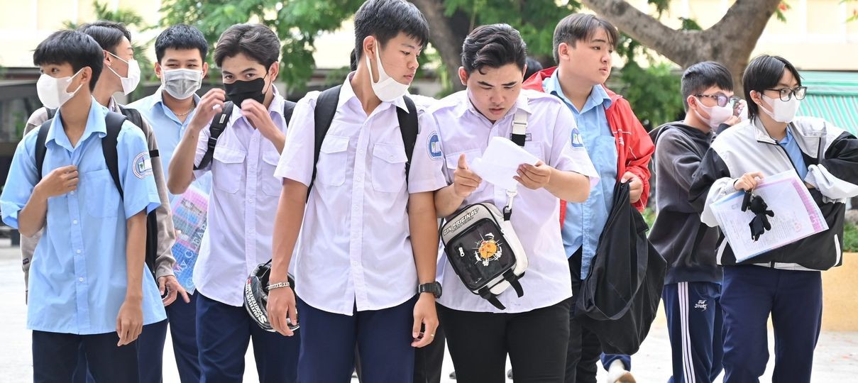 Kỳ thi tốt nghiệp THPT 2023: Chiều nay (27/6), hơn 1 triệu thí sinh cả nước làm thủ tục dự thi Kỳ thi tốt nghiệp THPT 2023: Chiều nay (27/6), hơn 1 triệu thí sinh cả nước làm thủ tục dự thi