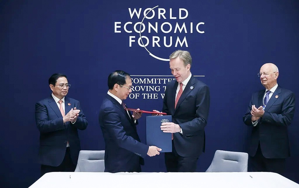 Những hình ảnh ấn tượng của Thủ tướng Phạm Minh Chính trong chuyến thăm Trung Quốc và dự Hội nghị WEF Thiên Tân