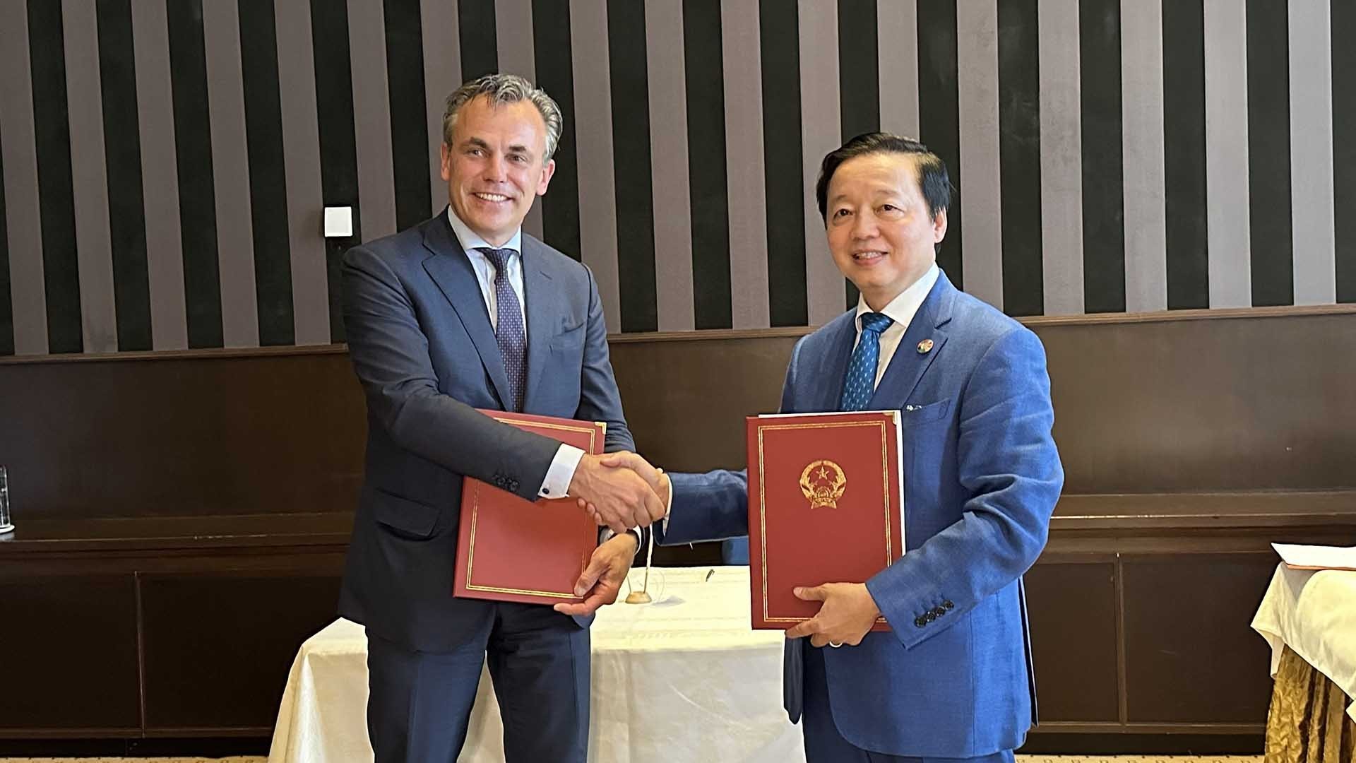 phien hop lan thu 8 uy ban lien chinh phu viet namha lan ve thich ung voi bien doi khi hau va quan ly nuoc