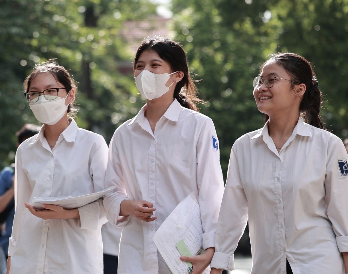 Đề và đáp án môn Vật lý thi tốt nghiệp THPT 2023