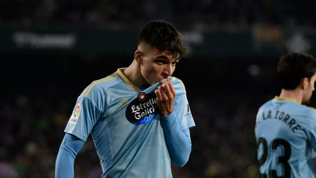 : Man City chiêu mộ tài năng trẻ; : Man City chiêu mộ tài năng trẻ;