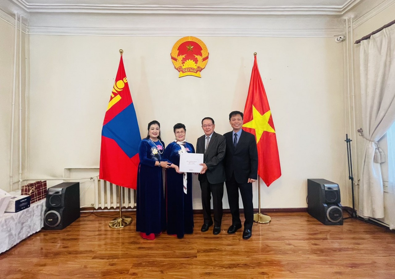 Đại sứ Doãn Khánh Tâm làm việc với Hội Nữ trí thức Việt Nam, Hội Hữu nghị Việt Nam và Mông Cổ