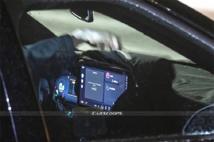 Lộ diện hình ảnh Ford Explorer 2024 trên đường chạy thử