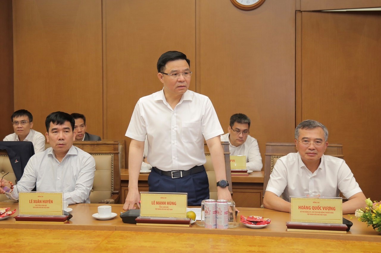 : Ông Lê Mạnh Hùng - Tổng giám đốc Petrovietnam phát biểu tại Lễ ký