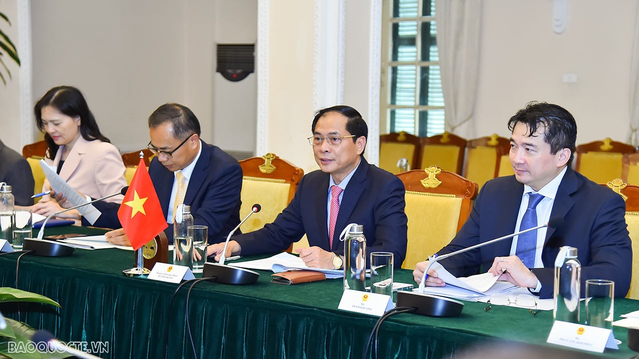 Bộ trưởng Ngoại giao Bùi Thanh Sơn đón, hội đàm với Phó Tổng thư ký Liên hợp quốc Armida Salsiah Alisjahbana