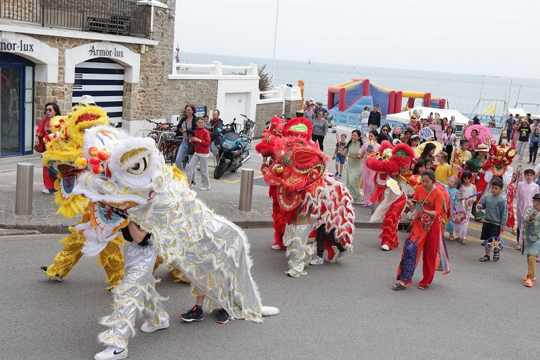 Ấn tượng Festival Vietnam lần đầu tiên được tổ chức tại thành phố biển Larmor-Plage Ấn tượng Festival Vietnam lần đầu tiên được tổ chức tại thành phố biển Larmor-Plage