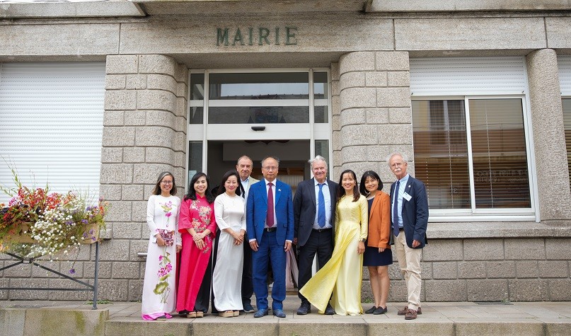 Ấn tượng Festival Vietnam lần đầu tiên được tổ chức tại thành phố biển Larmor-Plage Ấn tượng Festival Vietnam lần đầu tiên được tổ chức tại thành phố biển Larmor-Plage