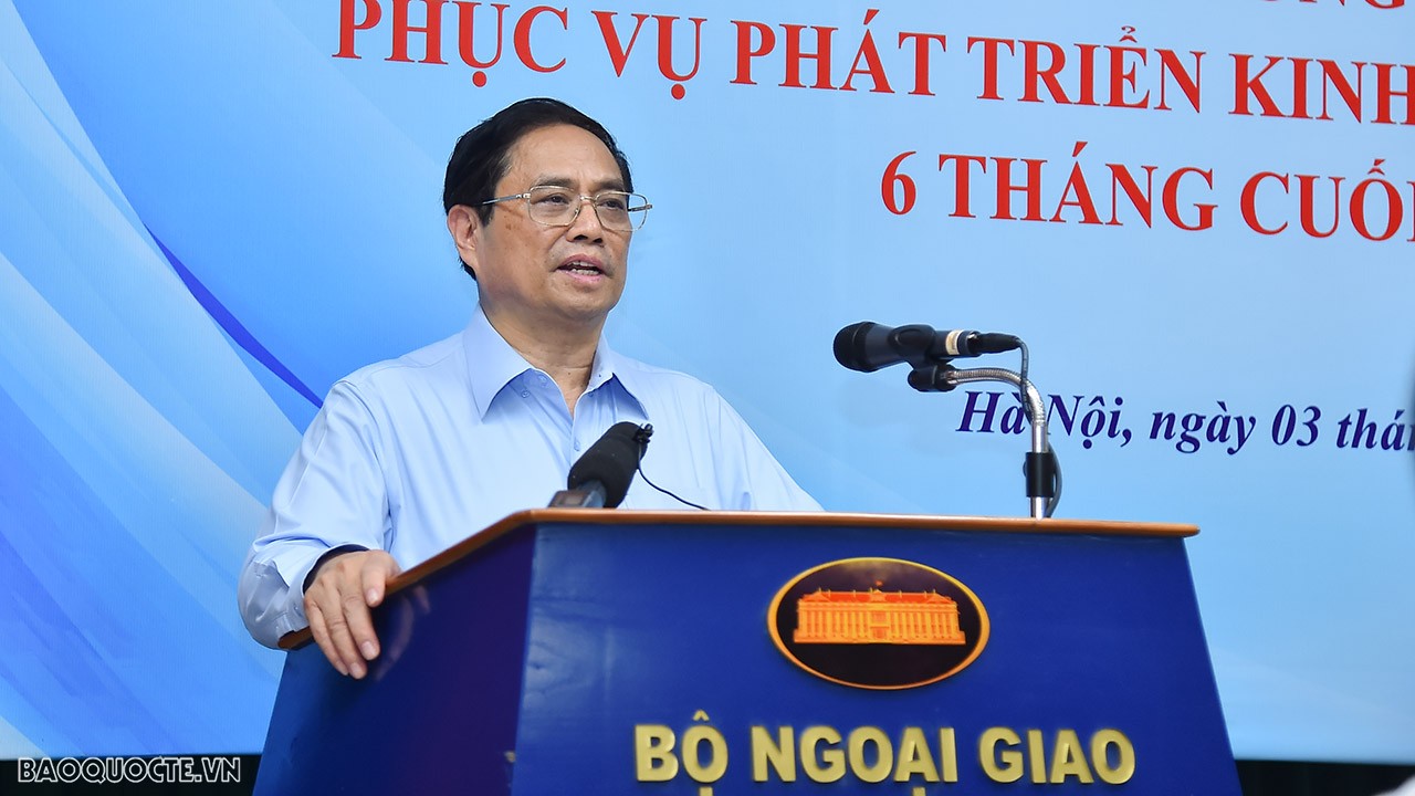 Đưa ngoại giao kinh tế thực sự trở thành một động lực mạnh mẽ cho phát triển nhanh và bền vững đất nước Đưa ngoại giao kinh tế thực sự trở thành một động lực mạnh mẽ cho phát triển nhanh và bền vững đất nước