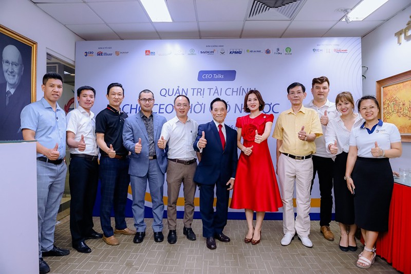 Các CEO chia sẻ kinh nghiệm quản trị tài chính trong thời kỳ 'gió ngược'