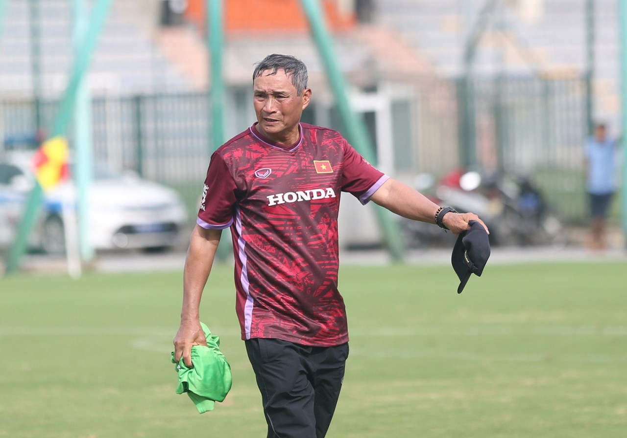 HLV Mai Đức Chung