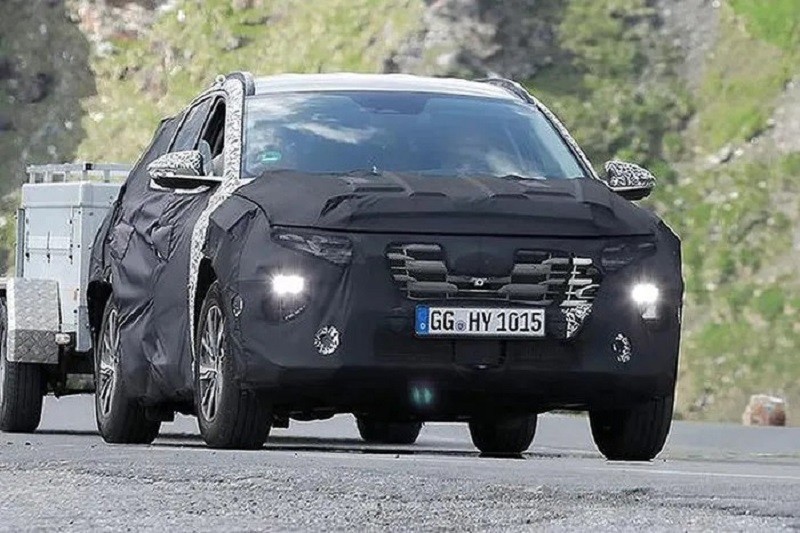 Hyundai Tucson 2024 được nguỵ trang kín đáo trên đường chạy thử ở Áo.