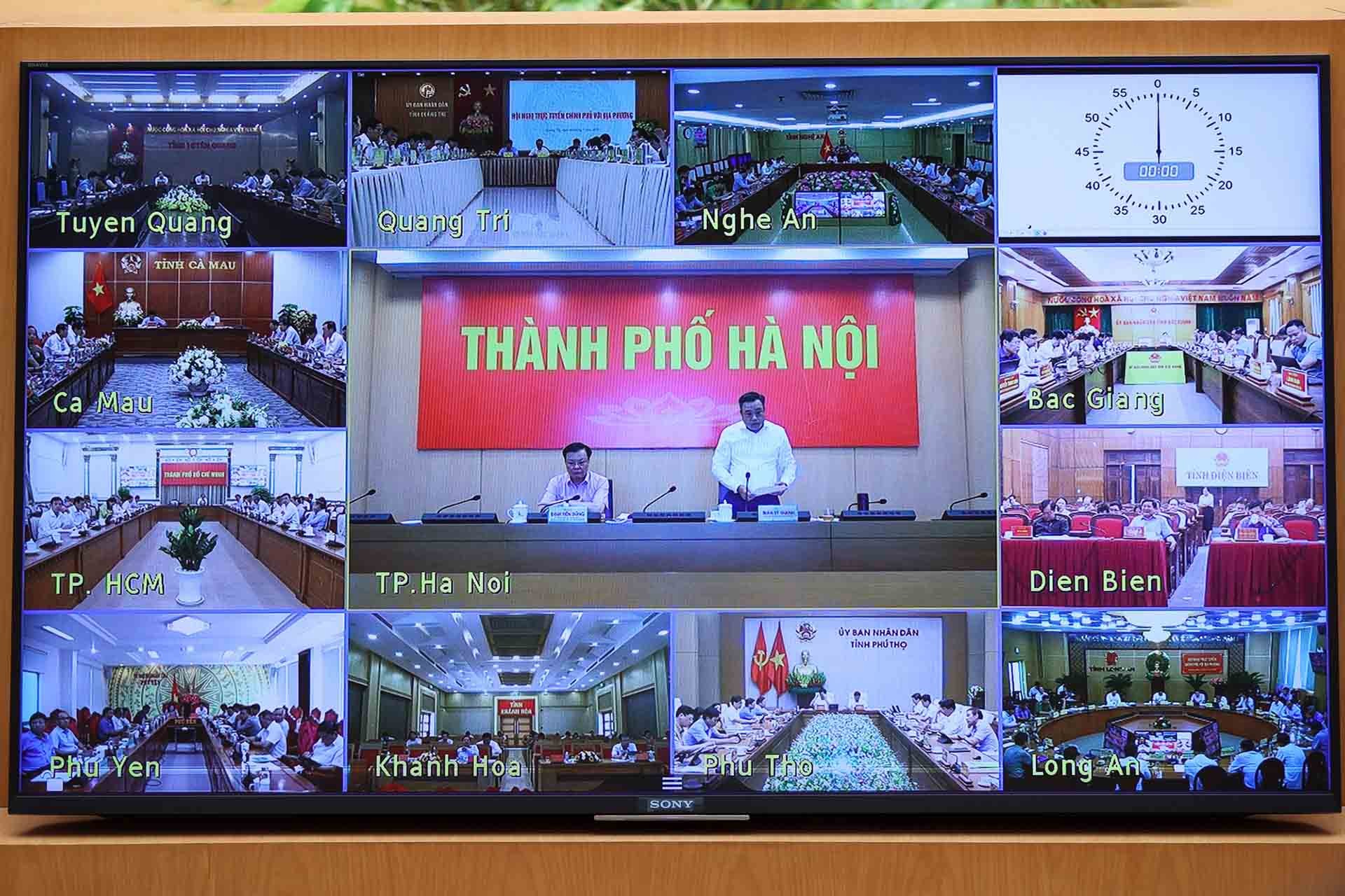 Các đại biểu dự hội nghị tại điểm cầu địa phương. (Nguồn: VGP) Các đại biểu dự hội nghị tại điểm cầu địa phương. (Nguồn: VGP)