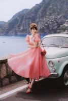 Sao Việt: Lý Nhã Kỳ đẹp kiêu sa, Hồng Diễm mặc gợi cảm