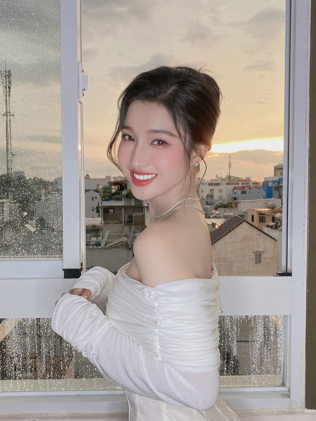 Á hậu Phương Nhi