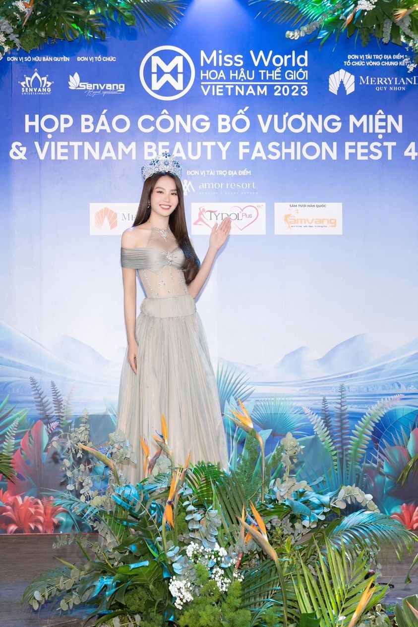 Hoa hậu Mai Phương