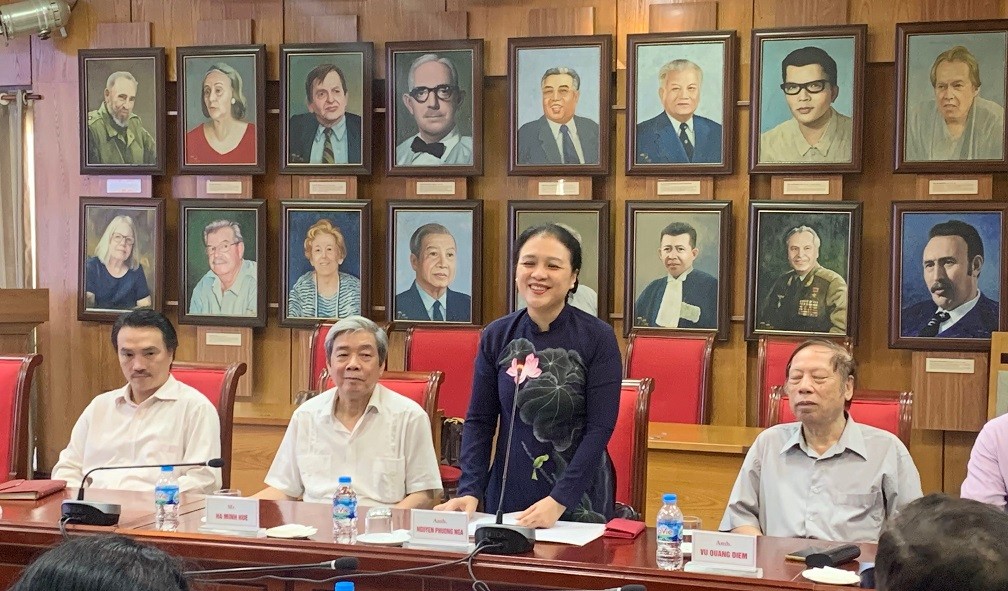 Vun đắp tình hữu nghị tốt đẹp giữa nhân dân Việt Nam và Ấn Độ Vun đắp tình hữu nghị tốt đẹp giữa nhân dân Việt Nam và Ấn Độ