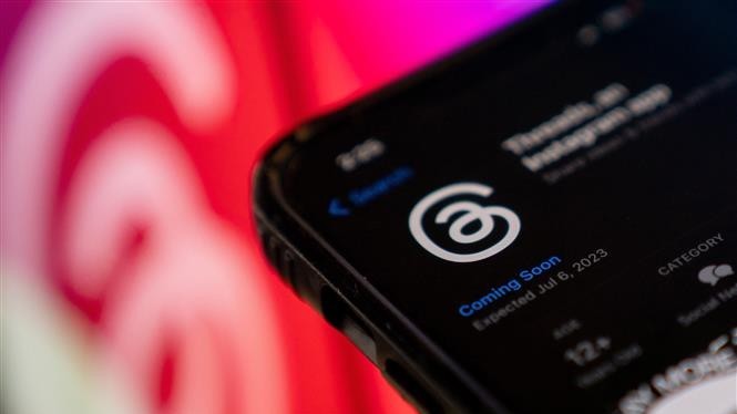 meta phan hoi truoc loi de doa kien tung cua ong chu twitter