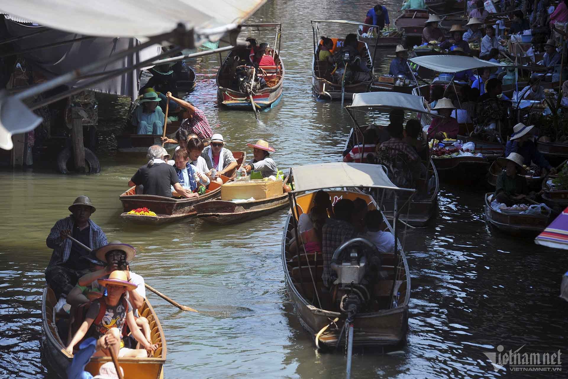 Khám phá chợ nổi lâu đời nhất Thái Lan