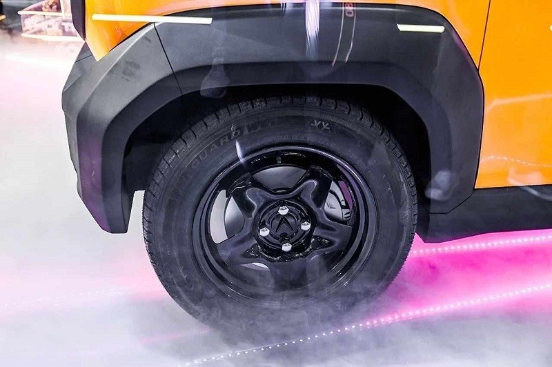 Cận cảnh VinFast VF3 vừa xuất hiện tại triển lãm 'VinFast - Vì tương lai xanh'