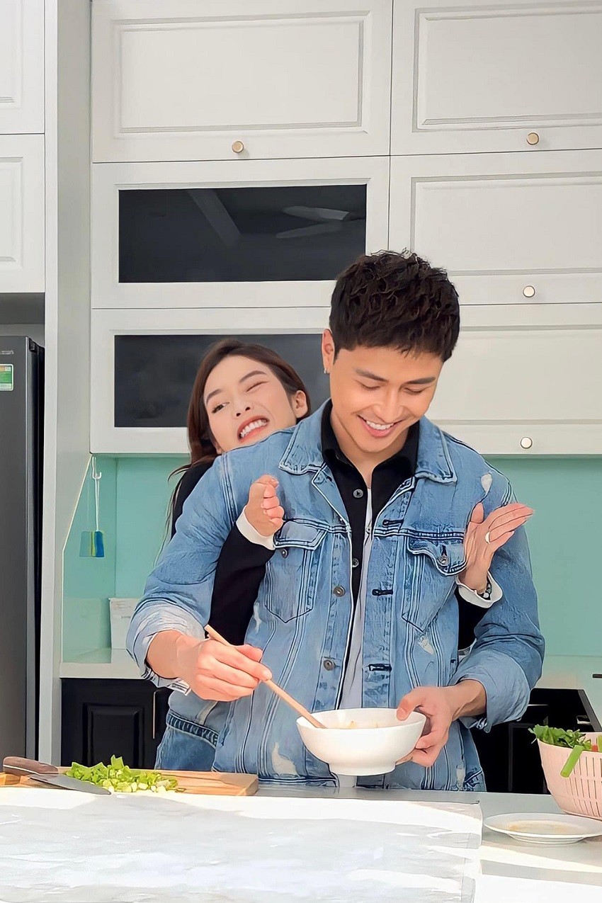 Gia đình vui bất thình lình: