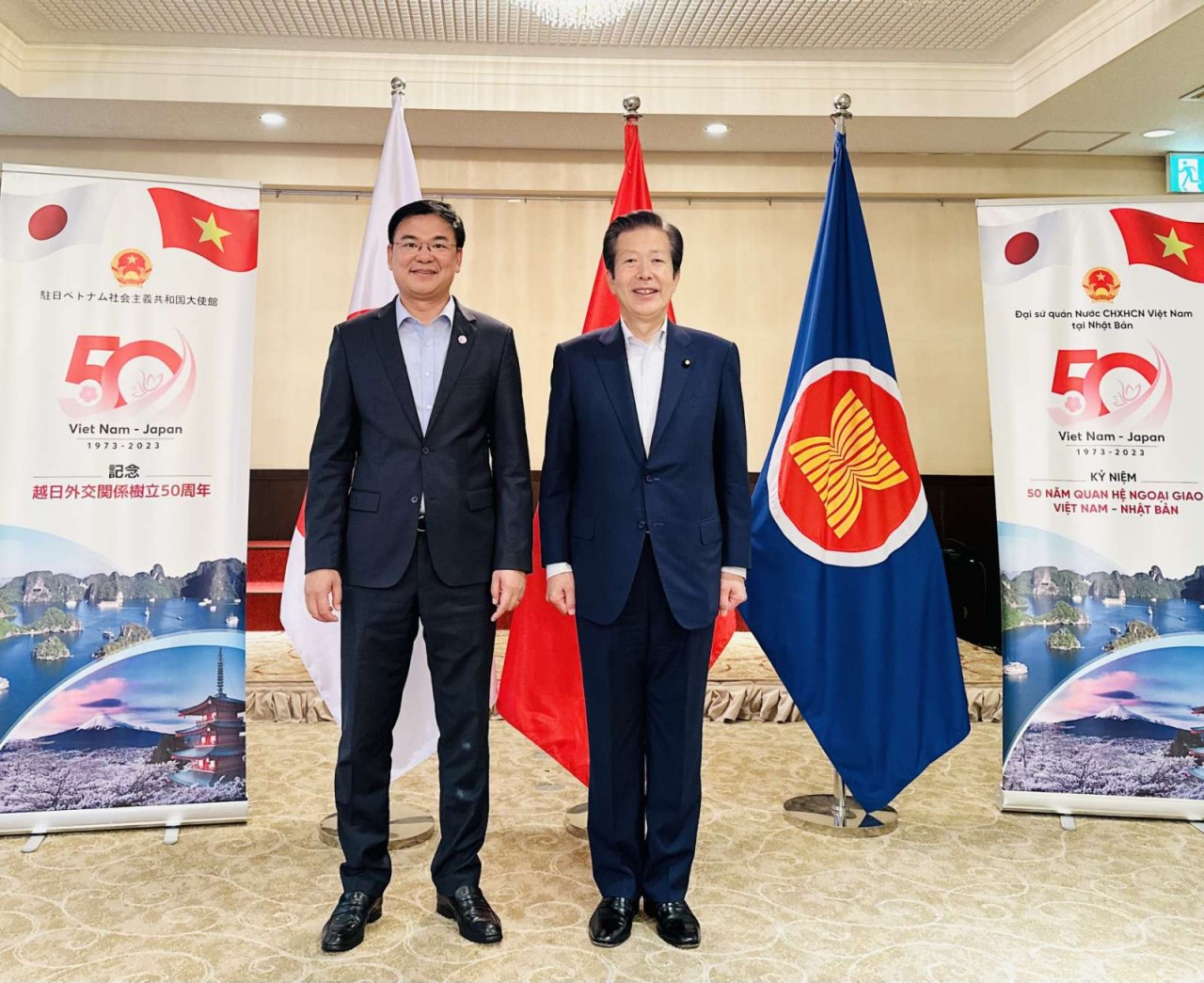 Đại sứ Phạm Quang Hiệu tiếp Chủ tịch Đảng Công minh Nhật Bản