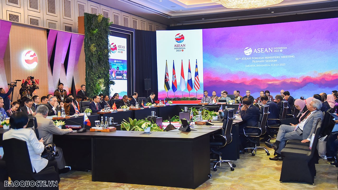 Hoạt động của Bộ trưởng Ngoại giao Bùi Thanh Sơn trong ngày đầu tiên dự AMM-56