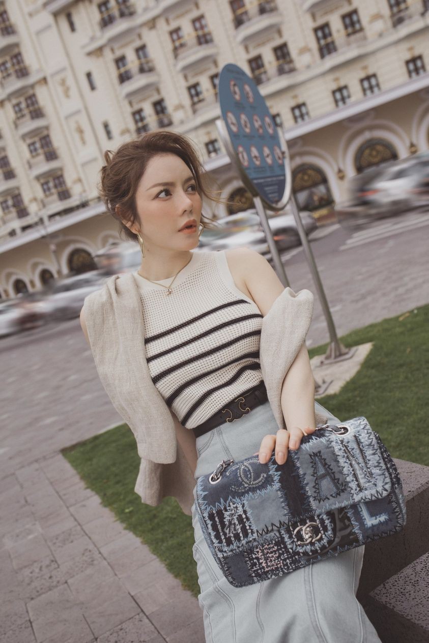 Lý Nhã Kỳ diện cây hàng hiệu sang chảnh xuống phố