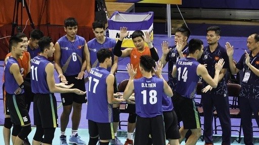 Bóng chuyền nam Việt Nam giành vé vào bán kết AVC Challenge Cup 2023