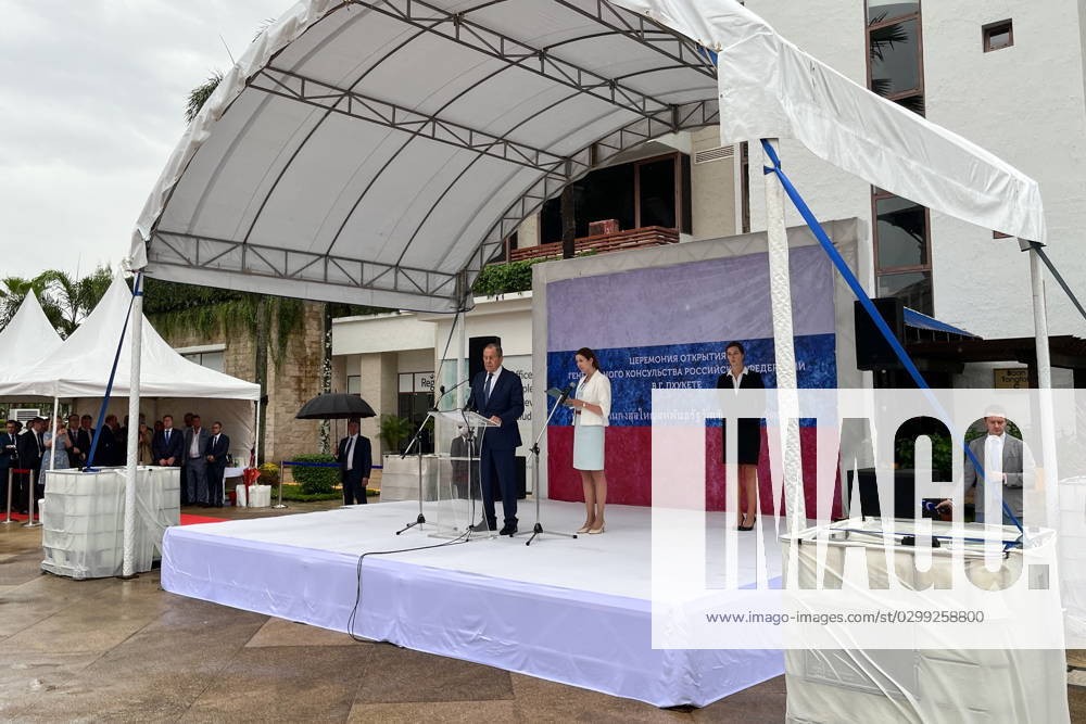 Ngoại trưởng Nga Sergei Lavrov phát biểu tại lễ khai trương Tổng lãnh sự quán Nga tại thành phố Phuket (Thái Lan) ngày 15/7.