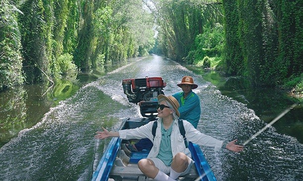 Vicky Nhung 600 cảnh quay ấn tượng về quê hương, đất nước Vicky Nhung 600 cảnh quay ấn tượng về quê hương, đất nước