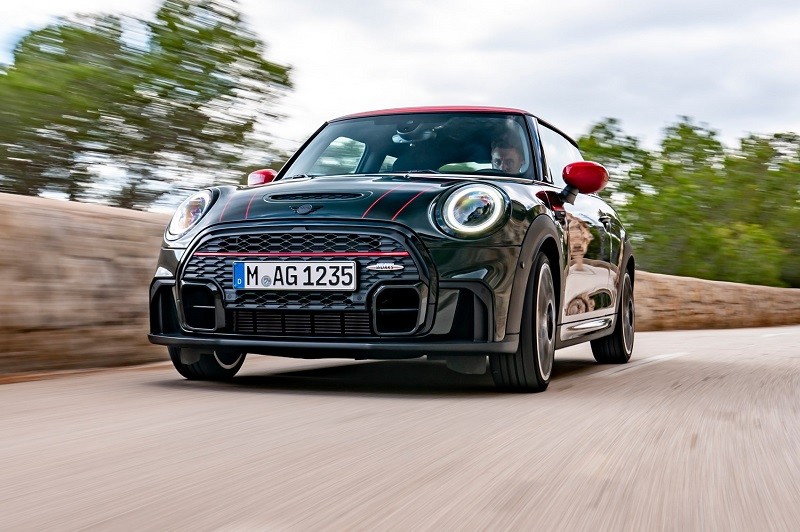 Cập nhật bảng giá xe hãng Mini mới nhất tháng 7/2023.