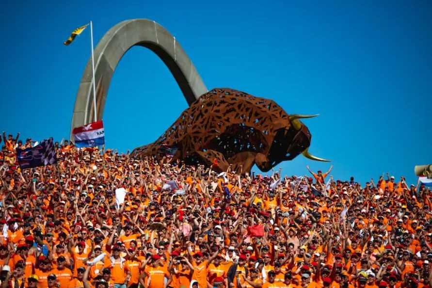 Niềm đam mê và sự cống hiến tại Grand Prix Áo. Ev. Safronov/Shutterstock Niềm đam mê và sự cống hiến tại Grand Prix Áo. Ev. Safronov/Shutterstock