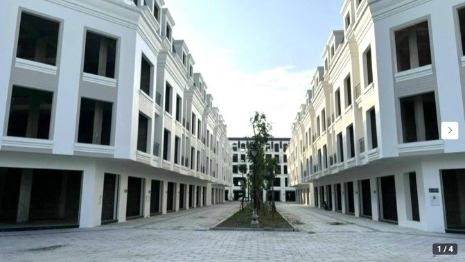 bat dong san moi nhat thi truong kho giam sau giam manh hon 30200 can nha bi ngung cap so hong sap dau gia dat tai ha noi